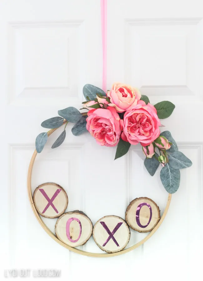 DIY Valentine’s Day Hoop Wreath with Wood Slices by LIY