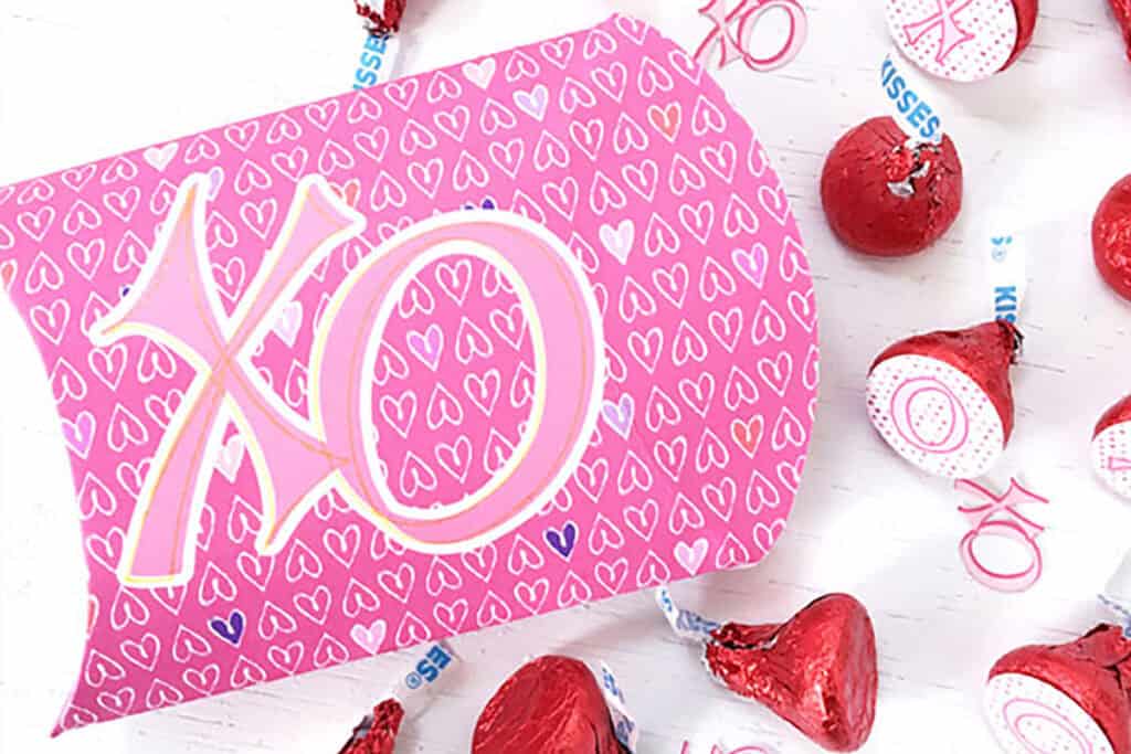 Hugs and Kisses Pillow Gift Boxes CDS